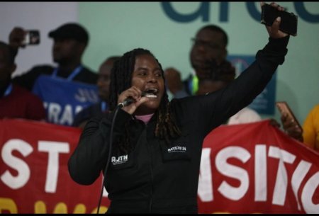 COP 29 da iqlim fəalları aksiya keçiriblər