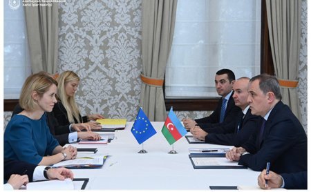 Bayramov Avropa Komissiyasının vitse-prezidenti ilə görüşüb