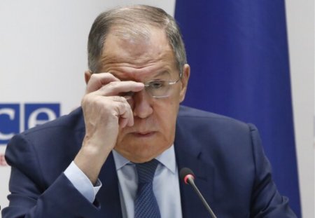 Lavrov AZAL-ın qəzaya uğrayan təyyarəsinin “qara qutu”ları ilə bağlı açıqlama verib