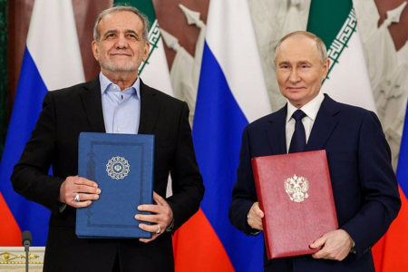 Putin iranlı həmkarına samovar hediyyə edib
