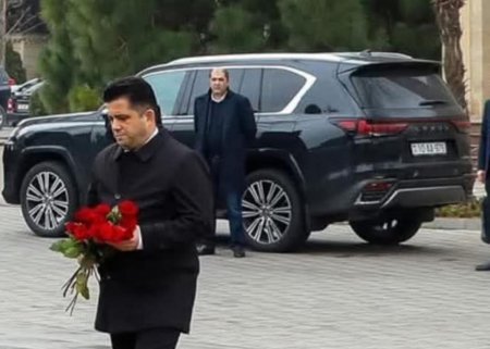 İcbari Tibbi Siğorta Agentliyinin rəhbəri özünə 282 min manatlıq avtomobil alıb