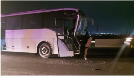 Bakı-Xaçmaz avtobusu qəzaya uğradı, yaralı var 