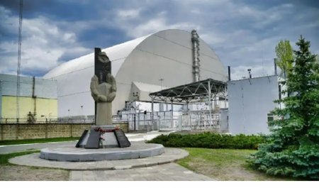 Rusiya Çernobıl Atom Elektrik Stansiyasını AES) dronla vurub