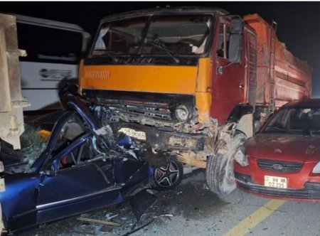 Ucarda baş verən dəhşətli qəzada 2 nəfər ölüb, 22 nəfər yaralanıb