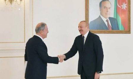 İlham Əliyev Türkiyə parlamentinin Milli müdafiə komissiyasının sədri Hulusi Akarı qəbul edib