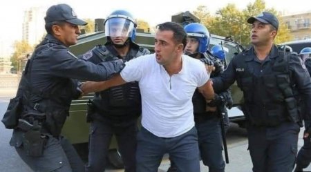 Əli Kərimli həbsdə olan mühafizəçisinin psixoloji və fiziki zorakılığa məruz qaldığını bildirib