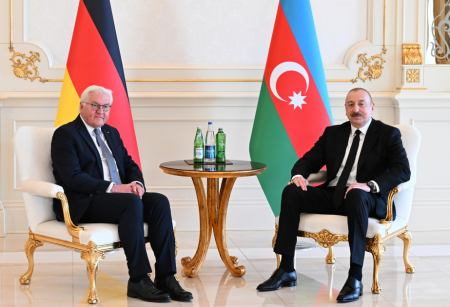 Almaniya Prezidenti Frank-Valter Ştaynmayerin rəsmi qarşılanma mərasimi olub 