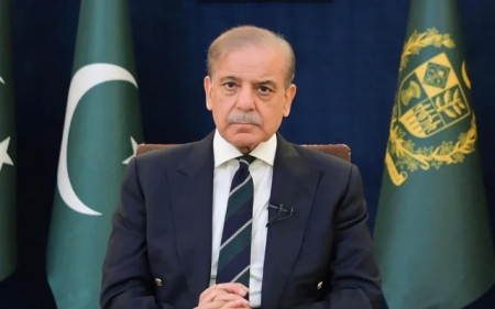 Şahbaz Şərif Pakistan xalqını təbrik edib