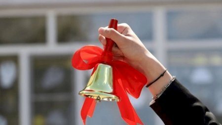  “Son zəng”lə bağlı direktorlara XƏBƏRDARLIQ edildi