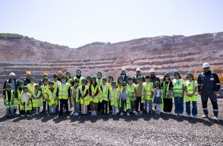   “AzerGold” QSC-nin əməkdaşlarının övladları üçün qızıl mədəninə ekskursiya təşkil edilib