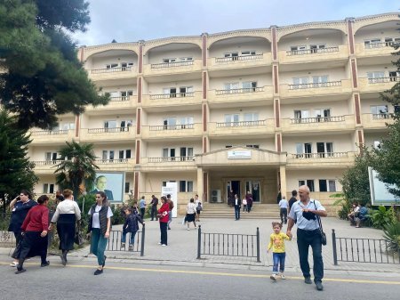 Xaçmaz Rayon Mərkəzi Xəstəxanasında Lift 2 İldir İşləmir – Vətəndaşlar Narazıdır