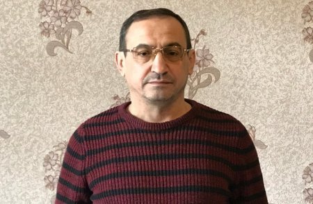 Məmməd İbrahim və oğlu qara maskalı şəxslər tərəfindən saxlanılıb, sonradan sərbəst buraxılıb
