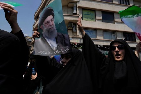 İran rejimi sağ qalmaq uğrunda mübarizə aparır