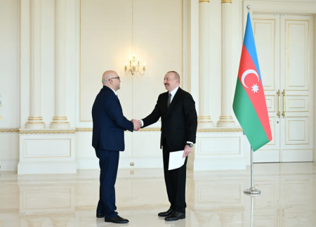 Prezident İlham Əliyev Fələstinin yeni səfirinin etimadnaməsini qəbul edib