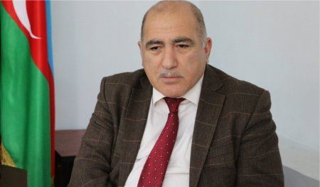 Pənah Hüseyn Azərbaycan Xalq Partiyasının sədrliyindən getdi