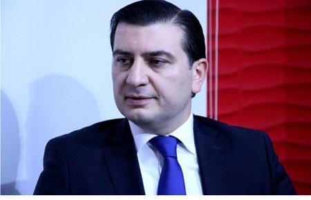 Azər Qasımlının ailəsinə və vəkillərinə məlumat verilmədən məhkəməsi keçirilib