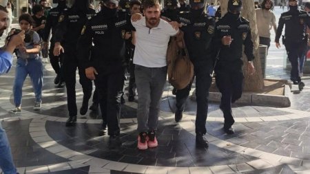 Ramil Babayev 28-ci doğum gününü həbsdə qeyd edib
