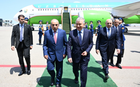 Şavkat Mirziyoyev Azərbaycanda dövlət səfərindədir