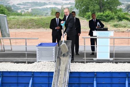 Prezident İlham Əliyev Xankəndi Dəmir Yolu və Avtovağzal Kompleksinin təməlini qoydu