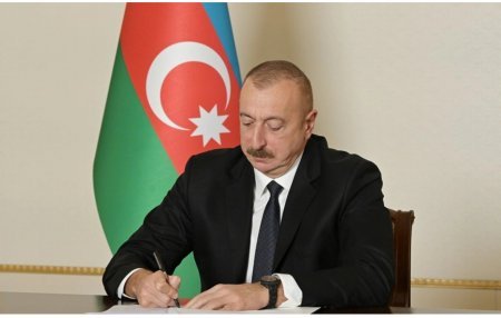 Prezident İlham Əliyev bir sıra media nümayəndələrini təltif etdi