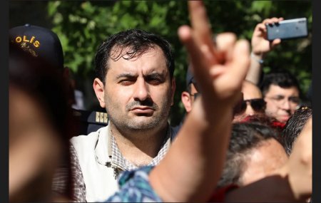 Rüfət Səfərovun məhkəməsində ittiham aktı elan olunub: Hüquq müdafiəçisi özünü təqsirli bilmir