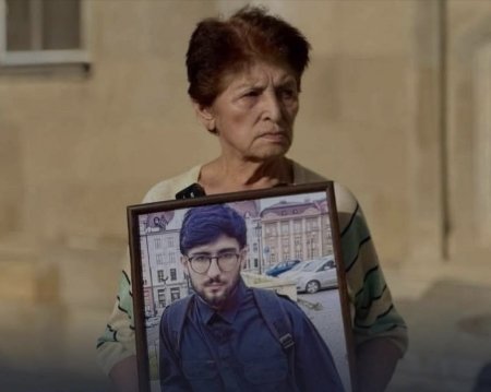 Bəhruz Səmədovun nənəsi məhkəmə zalına buraxılmayıb