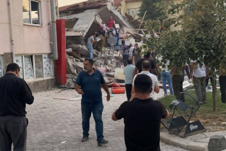 Türkiyədə 6.1 gücündə güclü zəlzələ olub