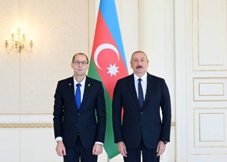İlham Əliyev İsrailin yeni səfirinin etimadnaməsini qəbul edib