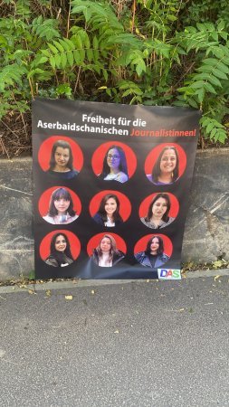 DAS təşkilatınln fəalları Berlində  həbs olunan jurnalistlərə və siyasi məhbuslara azadlıq tələb edir
