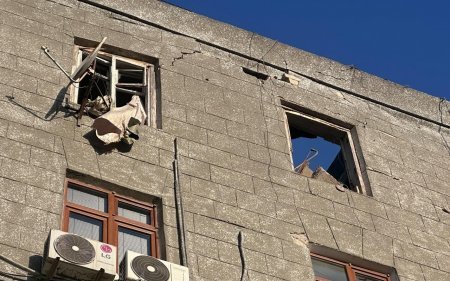 Bakıda binada partlayış olub