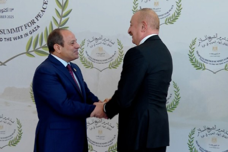 İlham Əliyev Yaxın Şərq Sülh Sammitində iştirak edib