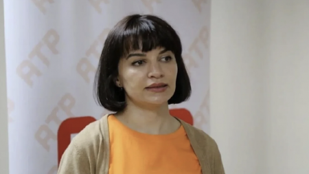 Sevinc Vaqifqızının ailəsi görüş zamanı təhqirə məruz qaldıqlarını bildirir