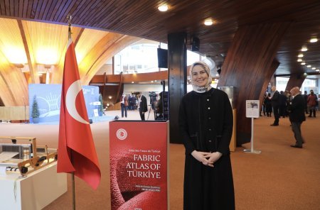 Strasbourg, Fransa — Avropa Parlament Assambleyasında “Türkiyə Dokuma Atlası” Mədəniyyət Sərgisi Açııb