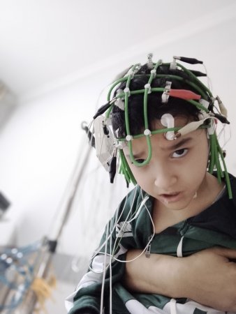 Bir ananın fəryadı: Müalicəyə ehtiyacı olan uşağa dəstək çağırışı