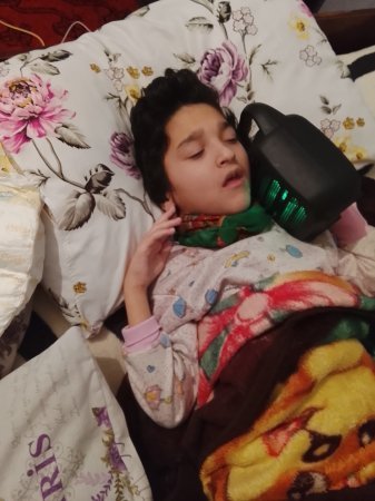 Bir ananın fəryadı: Müalicəyə ehtiyacı olan uşağa dəstək çağırışı