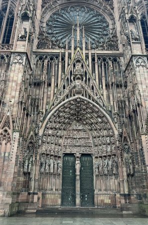 Strasburqun Qədim Simvolu – Notr-Dam Kafedralı