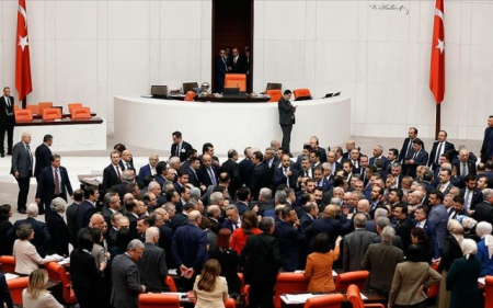 Türkiyə parlamentində yeni nazir təyinatları ilə bağlı dava düşüb