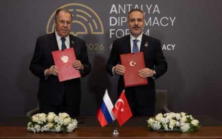 Fidan və Lavrov Antalyada fəaliyyət planı imzaladı