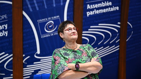 Petra Bayr: “Dünyanın ümidi Avropadadır”