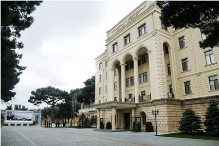 Kəlbəcərdə iki hərbçi minaya düşüb