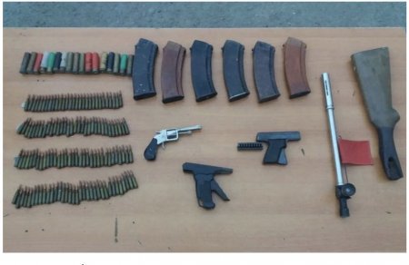 Polis qanunsuz saxlanılan silah və sursatlar aşkar edib