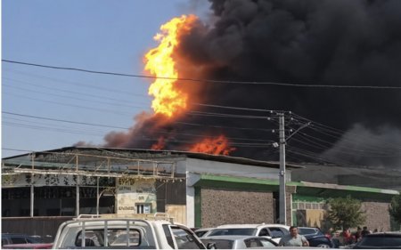 Qırğızıstanda folqa fabriki yanıb